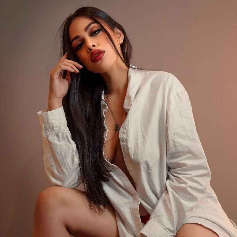 Mila_Hank_