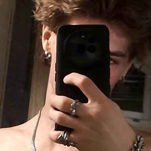 EmoWhiteBoy18