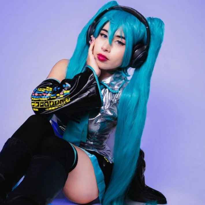 Vi_anayaa