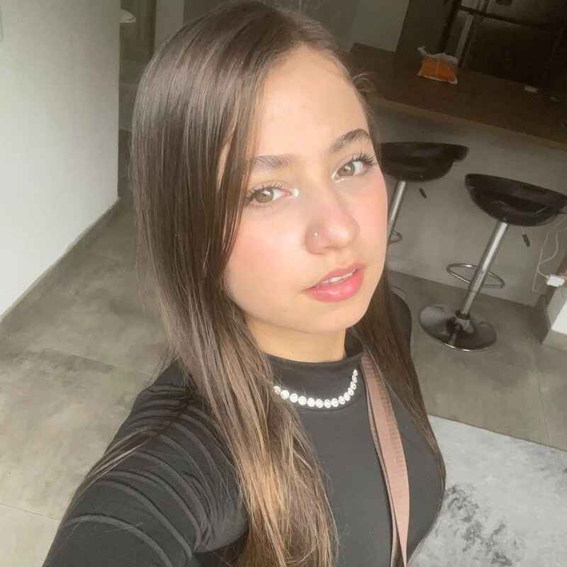 Baby_Velvet_