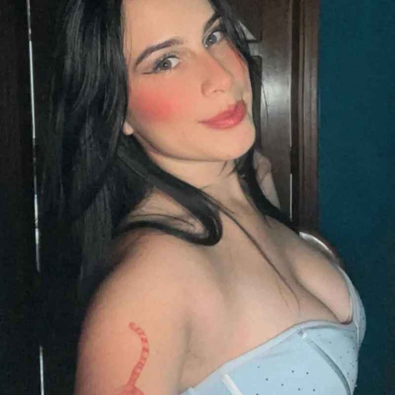 zoe_mia_