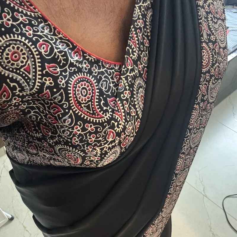 man_in_saree