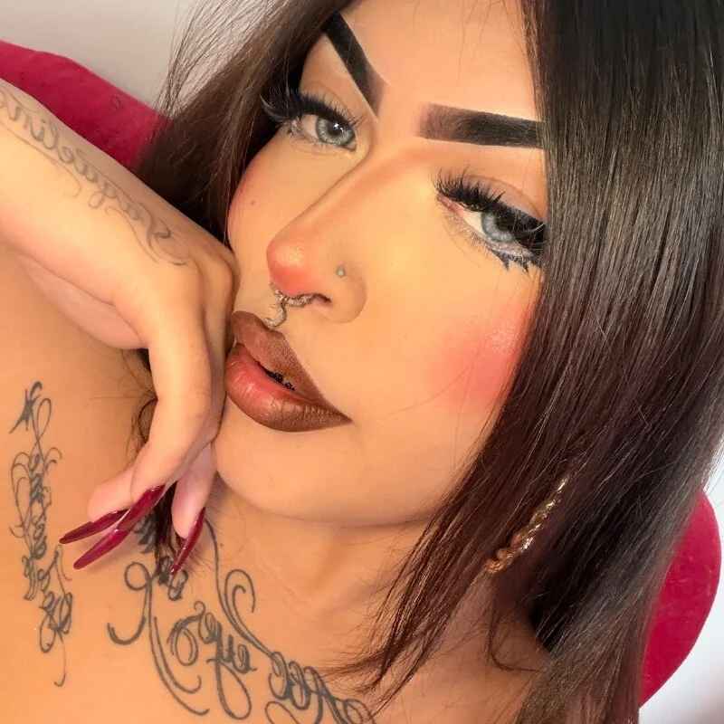 hollycute__