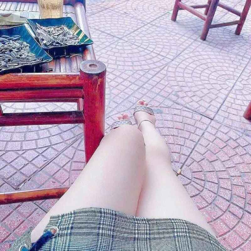 girl-hot2x