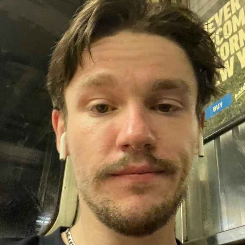Nakedguy420
