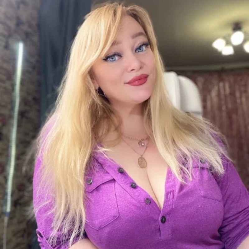 Sweet-blonde