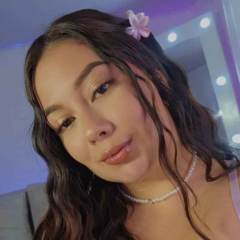 Amaranta_Hazel
