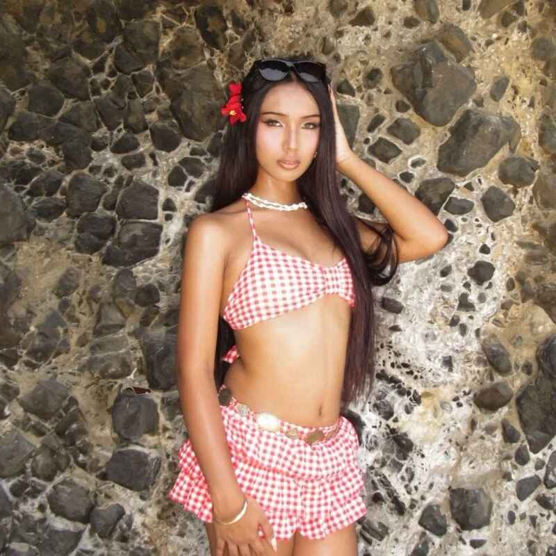 Attractive_Goddess_Isla