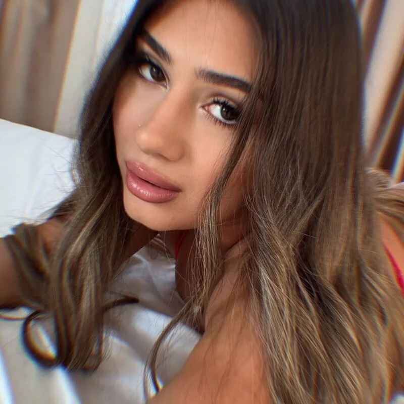 VivianneViolet