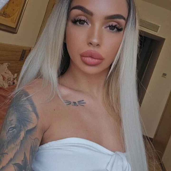 AprilHadid