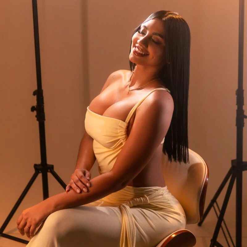 Miss_Honey_21