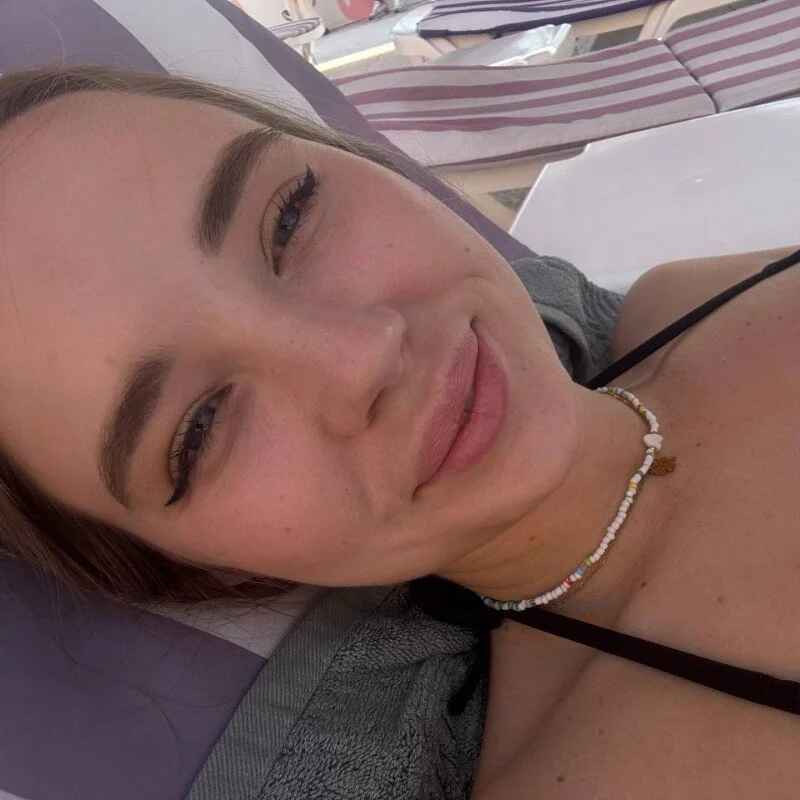 Mia_Luxes