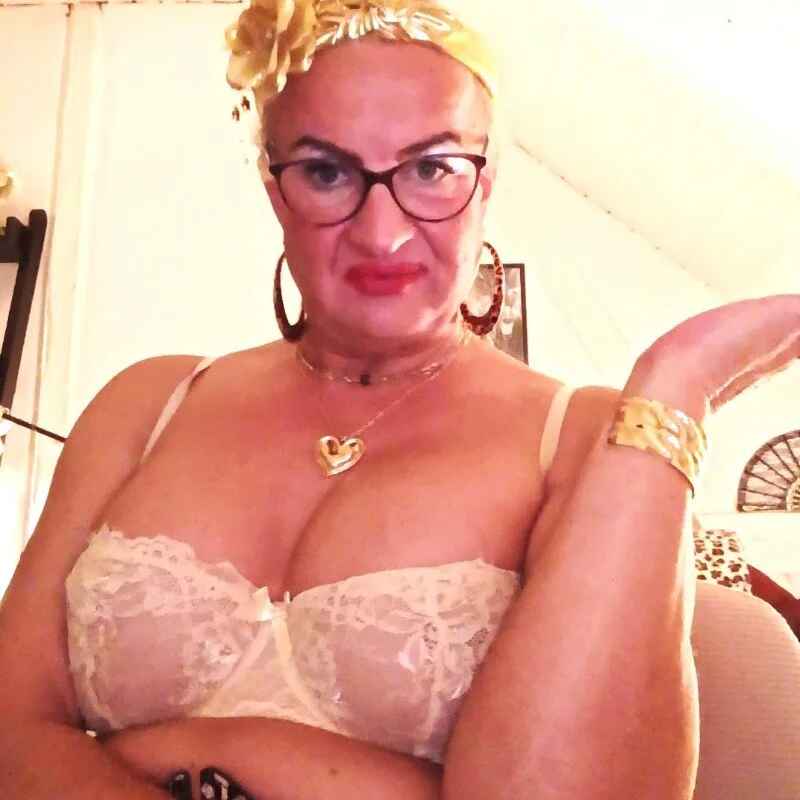 GinaBlonde
