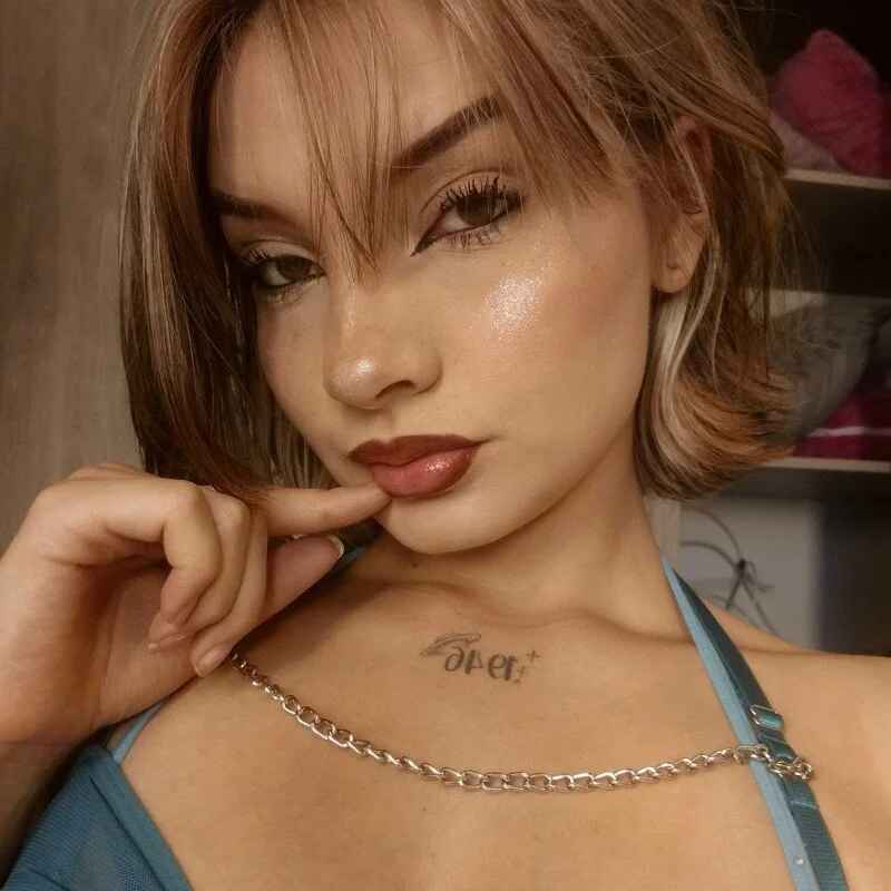 zoe_velvet__