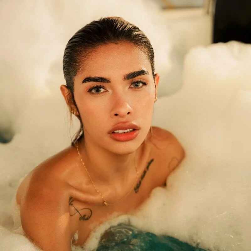 mia-reeves