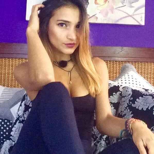 alma_rose_