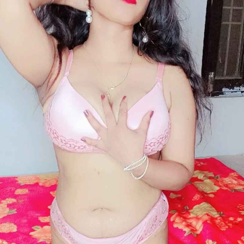 Hot-muskan-