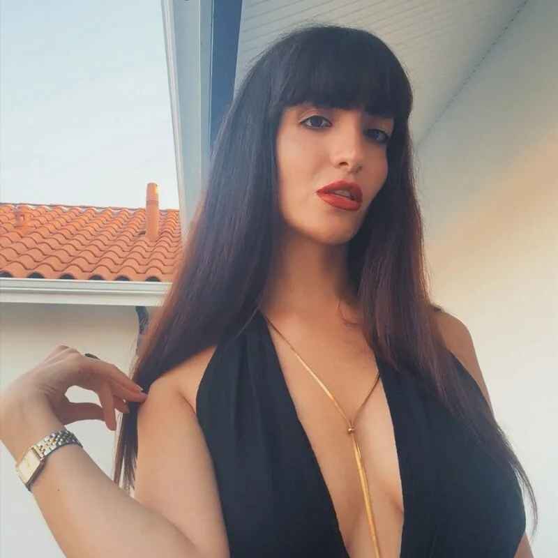 Lola_Reina