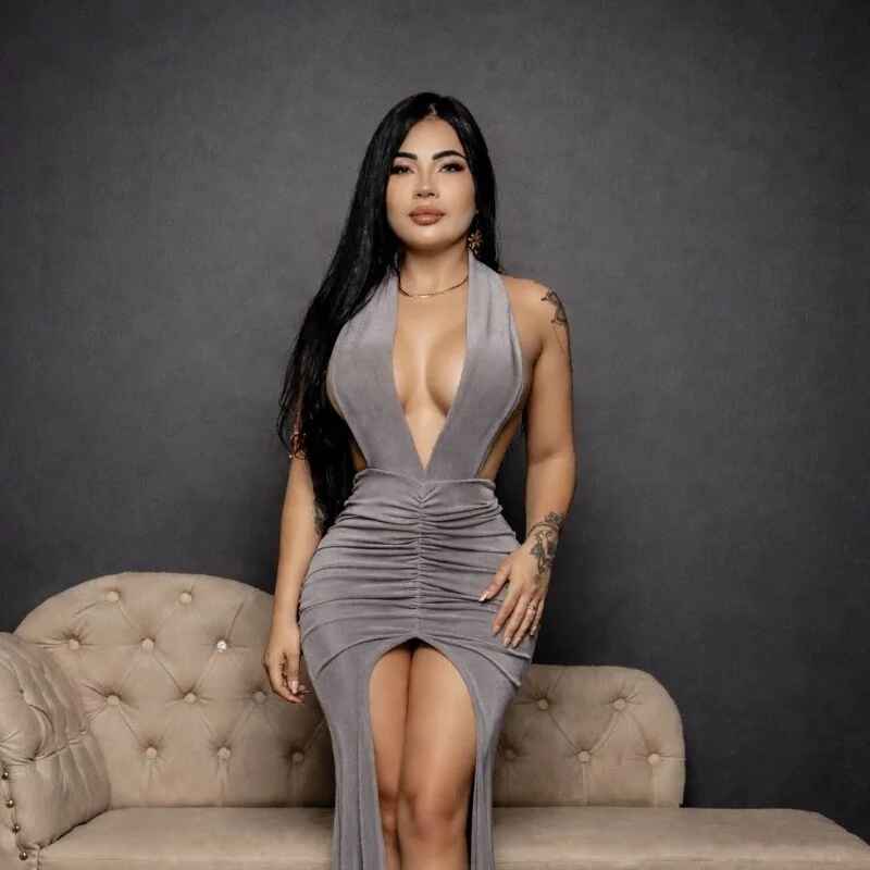 MiiaaGrey_