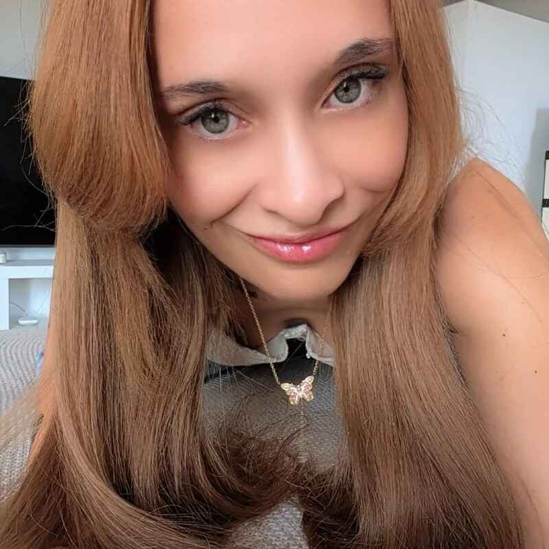 CuteAngelinaa