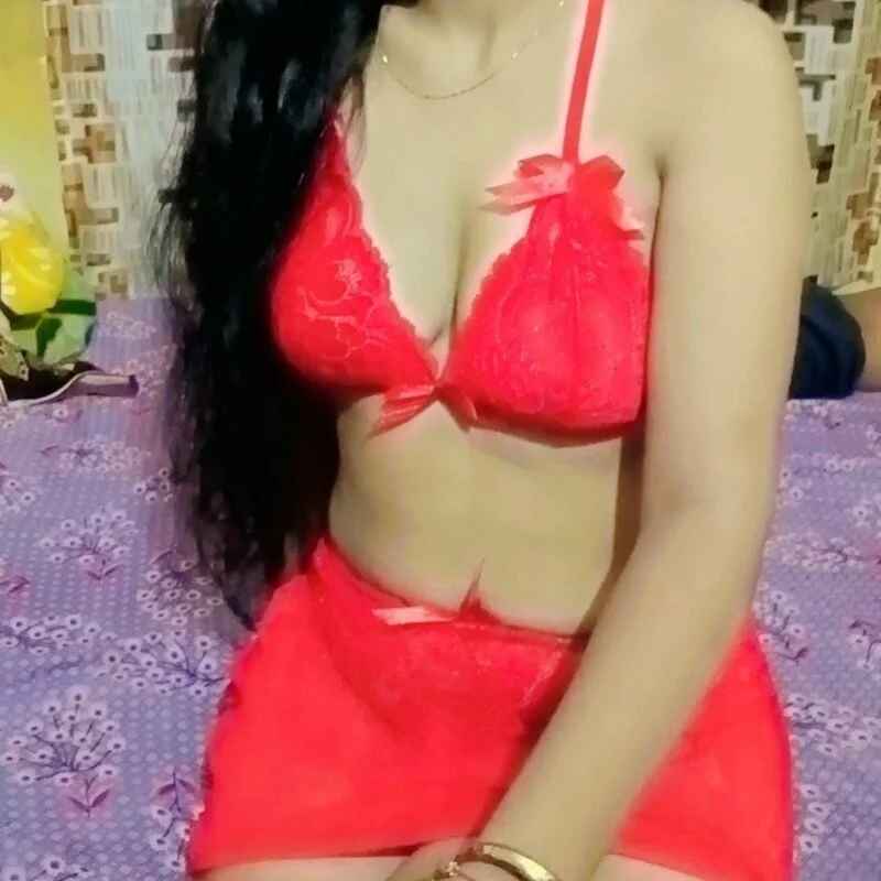 Juhi_hot_2