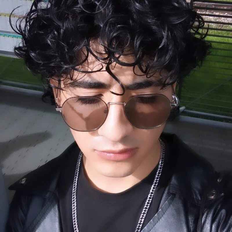 ElliotNoir