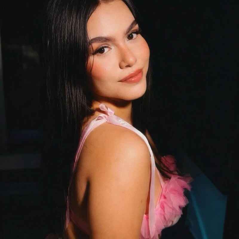 Bella18__
