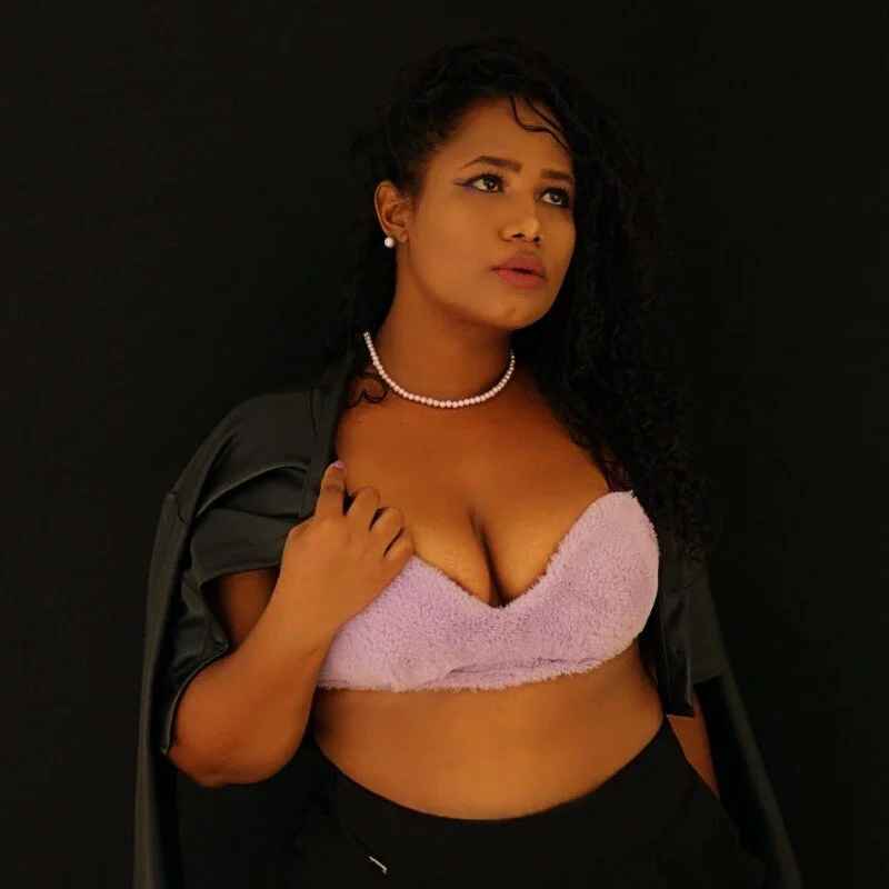 Belle_Brunette