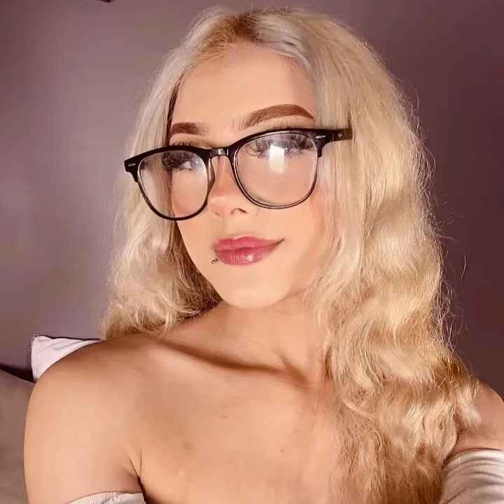 Ivahna_Kiss