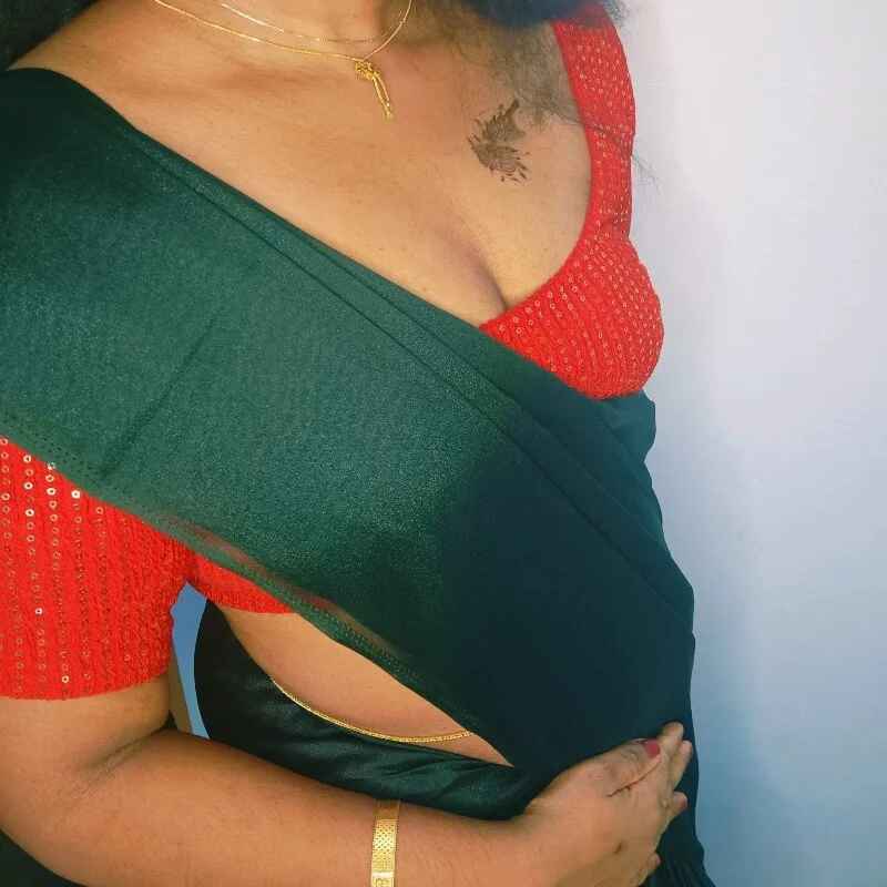 MALLUIVANIYA_COUPLE