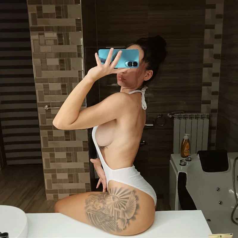 ElizabethRoseXO