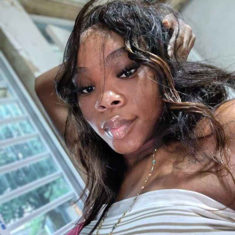 mia_campbellx
