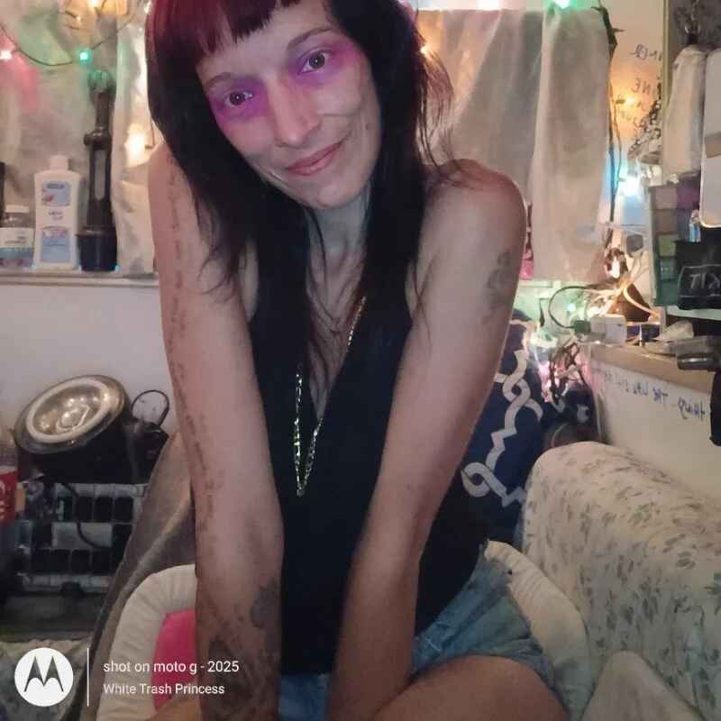 whitetrashdirtyslut