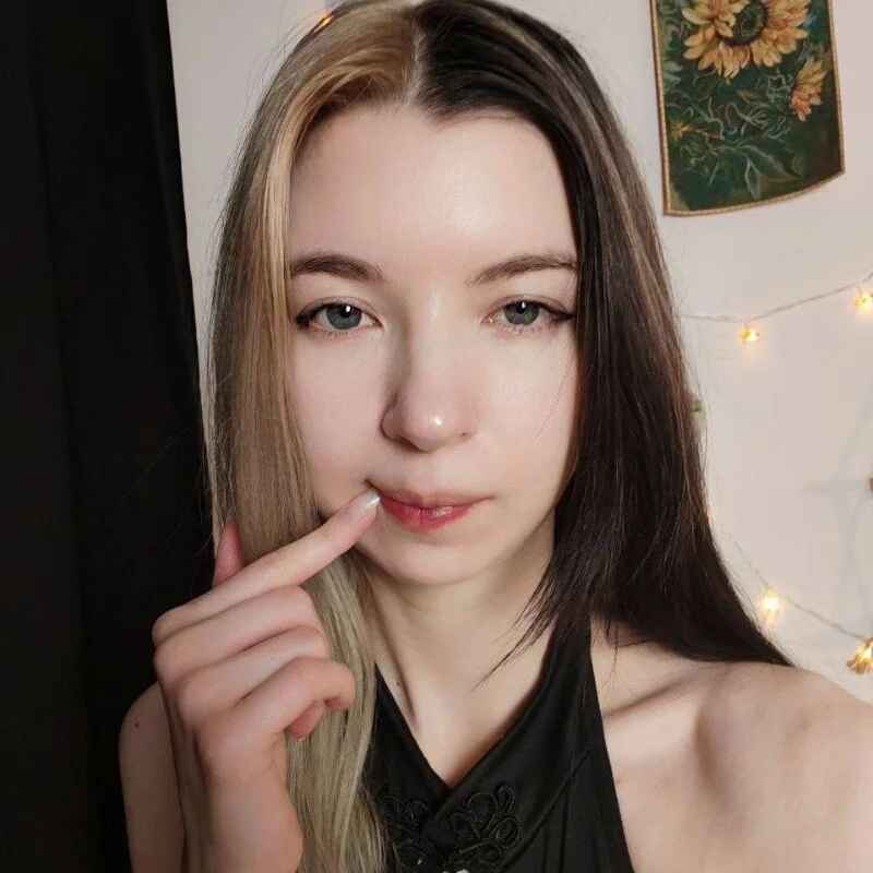 Emmie_shy