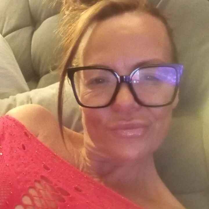 BritishMilfFrankyX