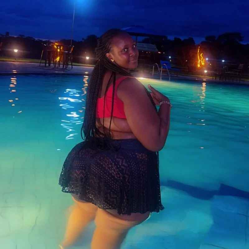 Toomuchbooty33