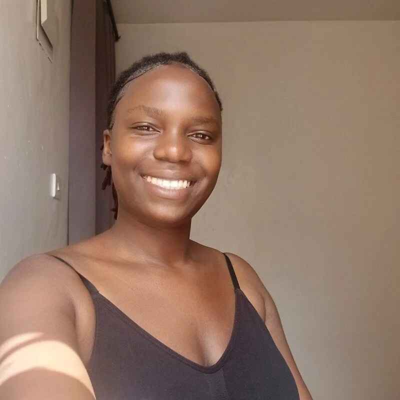 Freaky_ebony3