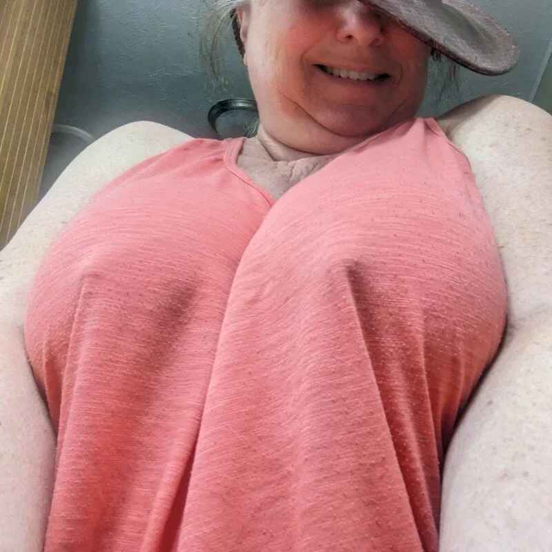 LeslieLustalot