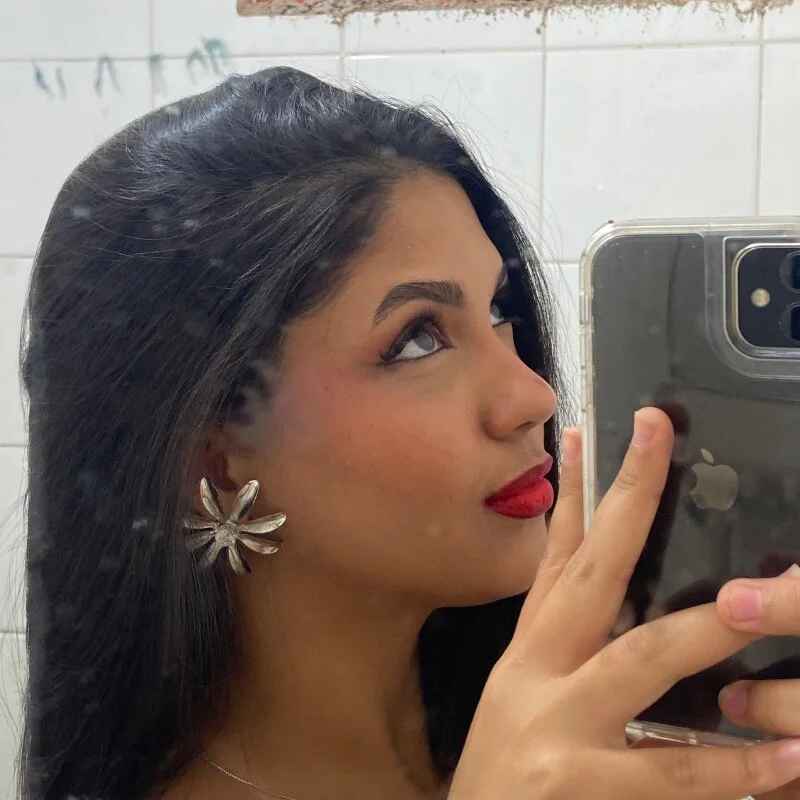 Polly_Peituda