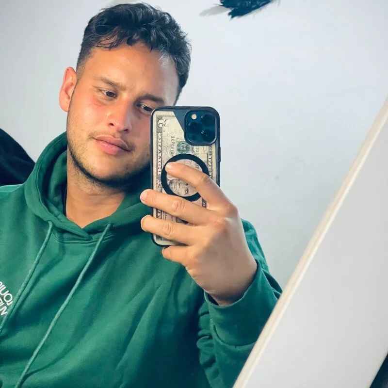 Latino_jr