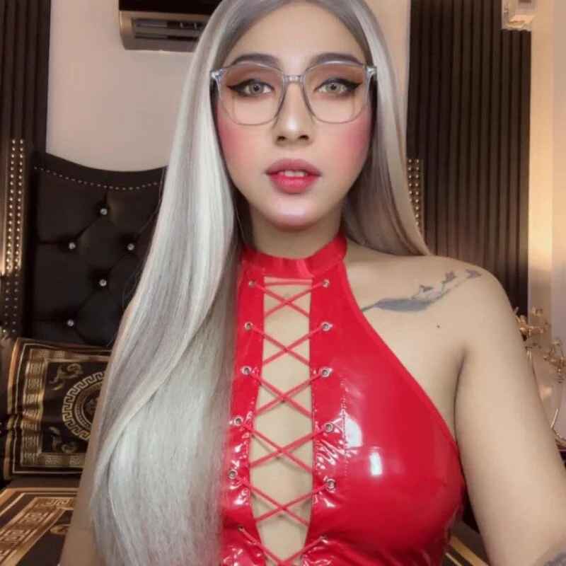 alexandra_cooperTs