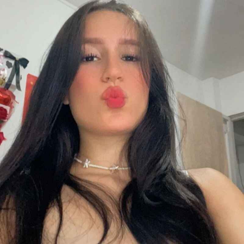 Mia_Blare