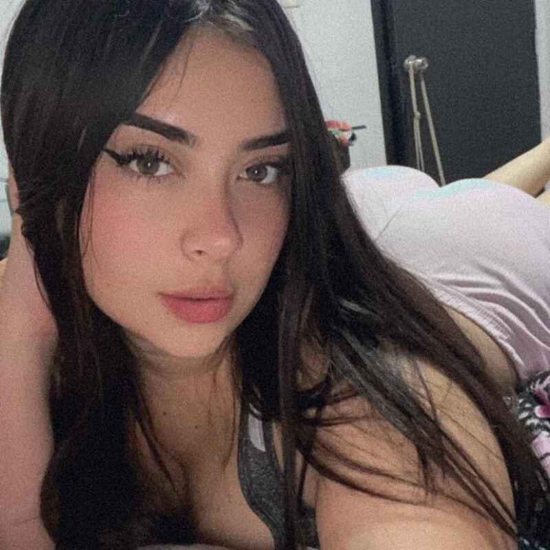 Ashley33_