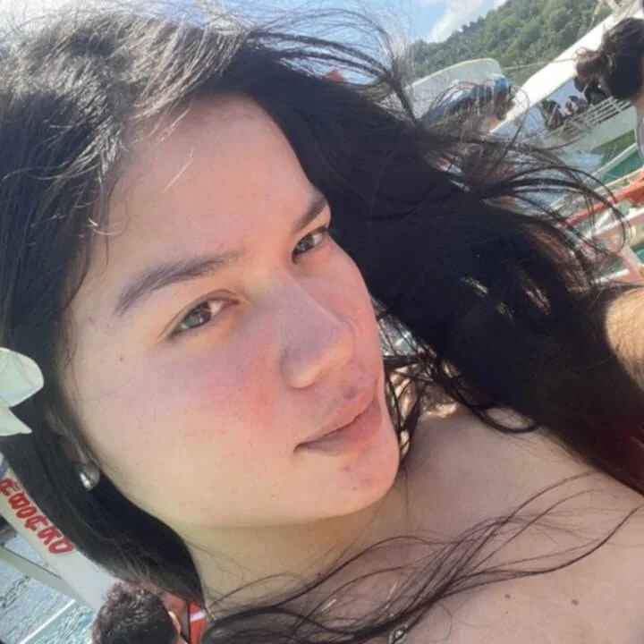 Yoursweethot_jona