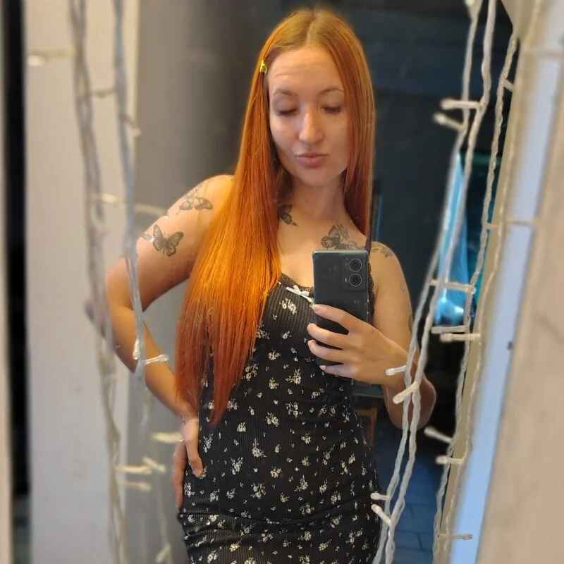 LeonaFox