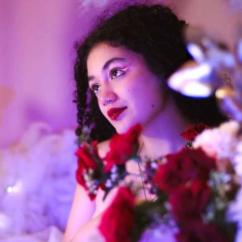 CurlyMeryJane