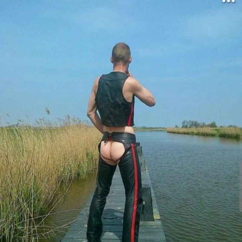 LeatherStudNL