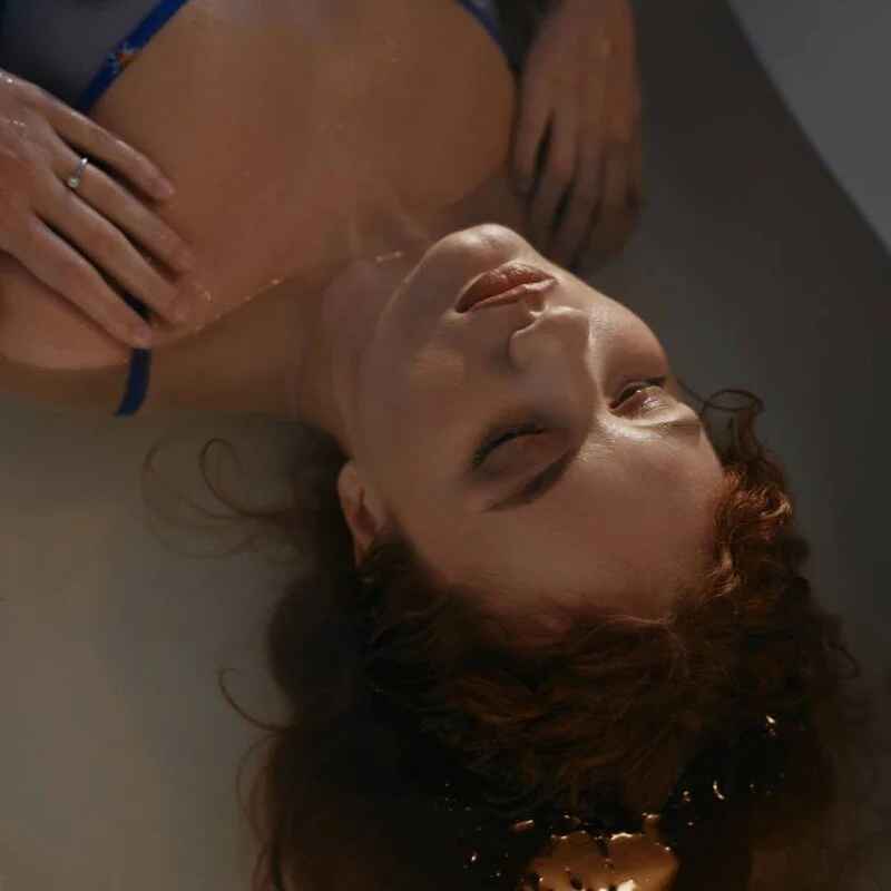 Anna_redhead