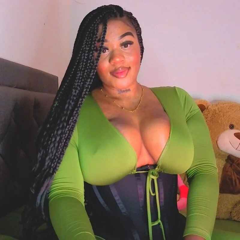 Thalyanna_ebonny