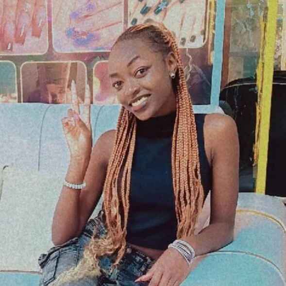 petiteafricanbaddie